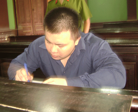 Lộ 'bắt cá hai tay', giết người tình ném sông