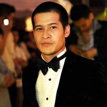 ĐD Việt Tú: Luôn có cảm giác của một người đi trên dây