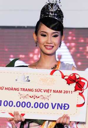 Trần Thị Thanh Trúc đoạt giải Nữ hoàng trang sức lần 5