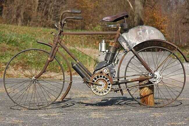 Mô tô hoen rỉ giá bạc tỷ