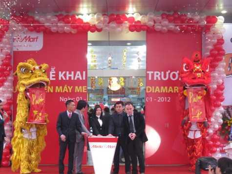 Khai trương, MediaMart Long Biên giảm giá 49%