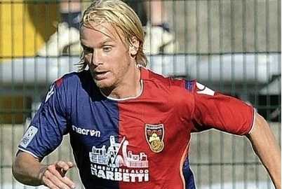 Nhân vật vô danh sẽ sánh bước cùng Messi, Iniesta