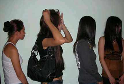 Hành trình xuyên đêm tìm 'gái gọi' mang mác sinh viên