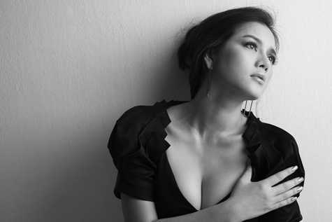 VFF, bản quyền truyền hình và cái váy của Lý Nhã Kỳ