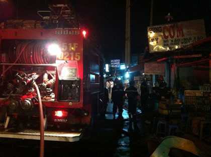 TP.HCM: Dân hoảng loạn bỏ chạy sau vụ nổ gas