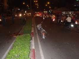 Lưu thông sai tuyến, nam thanh niên bị ô tô cán chết