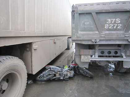 Nghệ An: Tai nạn liên hoàn, nam thanh niên nguy kịch