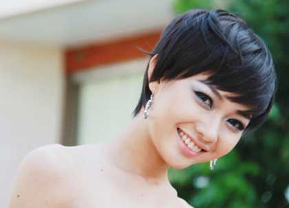 Bản sao Jennifer Phạm khoe tóc mới cá tính