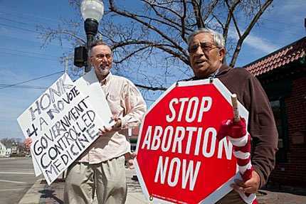 Nạo phá thai khiến hàng ngàn phụ nữ tử vong mỗi năm