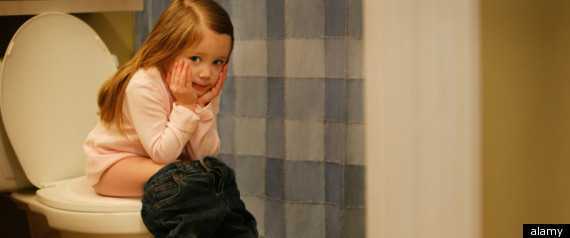 Trường tiểu học khuyến khích học sinh nhịn tiểu