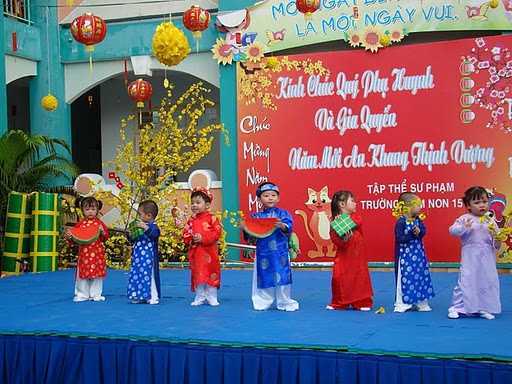 Con bạn học gì ở trường mẫu giáo