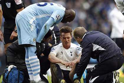 Chơi xấu Parker, Balotelli sắp bị phạt nặng