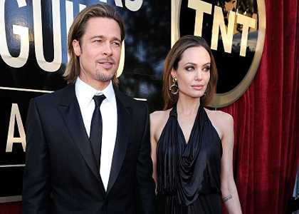 Angelina Jolie gầy nhẳng trên thảm đỏ