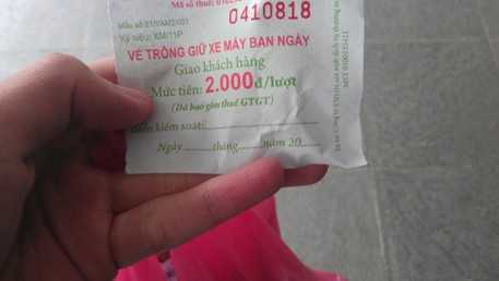 Cấm trông xe: Thiếu chỗ, giá vé được “hét vô tội vạ”