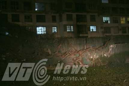 Hà Nội: Sập giàn giáo, nhiều người bị chôn vùi