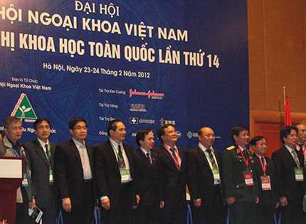 Công bố 400 báo cáo thành tựu mới nhất về ngoại khoa