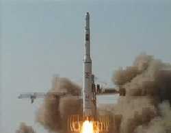 Triều Tiên phóng vệ tinh mừng sinh nhật Kim II Sung