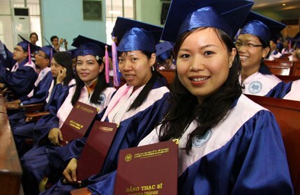 Hàng ngàn thạc sĩ “hụt”: Yêu cầu kiểm tra lại ngoại ngữ