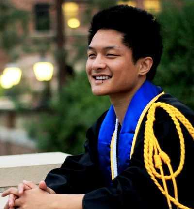 Xem mặt chàng trai gốc Việt vào Nhà Trắng,bắt tay Obama