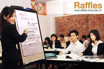 Raffles hỗ trợ sinh viên VN 30.000 USD để chuyển tiếp