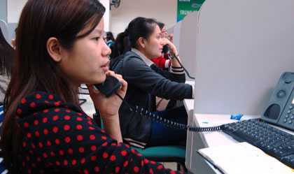 Những sinh viên cày thâu đêm kiếm sống