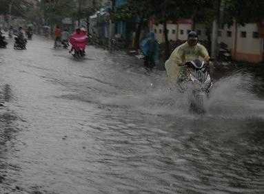 Chùm ảnh: Mưa trái mùa, miền Tây ngập trong nước