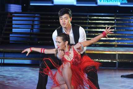 Tuấn Tú suýt bỏ thi vì bị xử ép tại Bước nhảy hoàn vũ