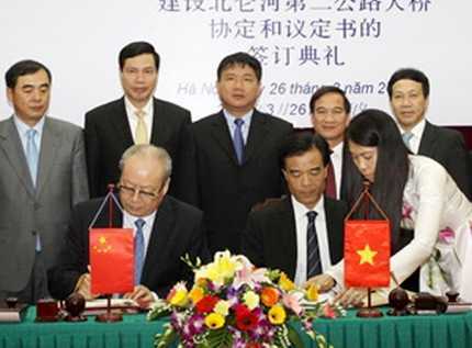 Xây thêm cầu đường bộ nối Việt Nam - Trung Quốc