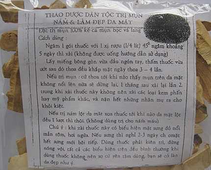 Dùng rễ cây trị mụn: Mặt sưng như ong đốt