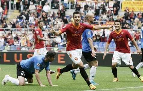 Đè bẹp Novara, Roma lại mơ về châu Âu