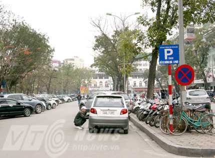 Hà Nội biến hè đường thành giao thông tĩnh