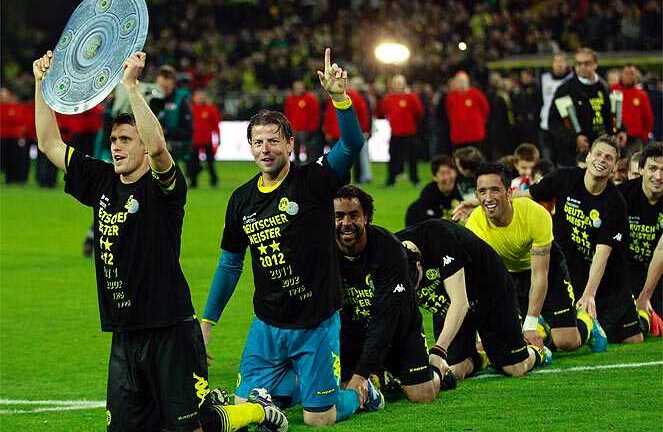 Dortmund bảo vệ thành công ngôi vô địch Bundesliga