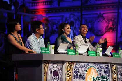 Giám khảo tranh khôn, Khánh Thi mất độc tôn