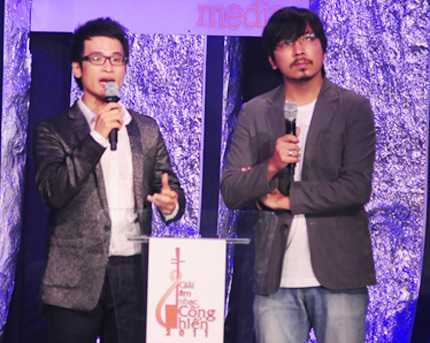 Giáo sư Cù Trọng Xoay 'đá xoáy' Mỹ Tâm?