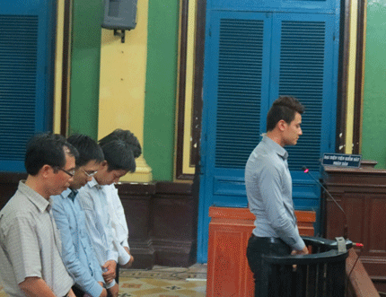 Vụ Vĩnh Thụy buôn lậu: Tòa chưa thể tuyên án