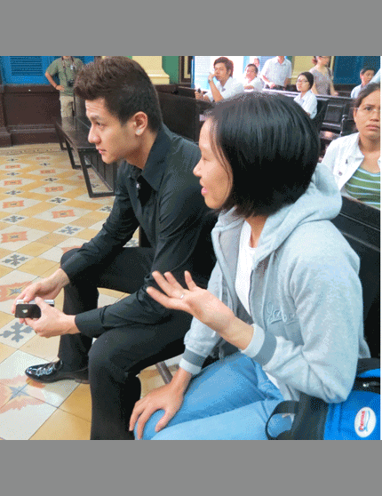 Ảnh: Siêu mẫu Vĩnh Thụy lịch lãm đồ đen tại tòa