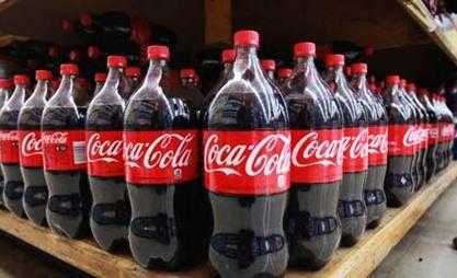 Dùng nước độc, nhà máy Coca-Cola bị dừng hoạt động