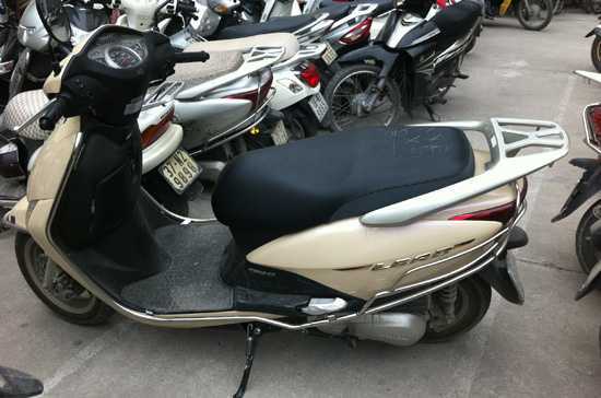 Né trả lời, Honda VN nói gì về chất lượng vỏ xe LEAD?