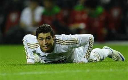 Ronaldo lại sút trượt 11m trong ngày Real vô địch