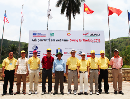 Golf thủ tụ hội vì trẻ em nghèo