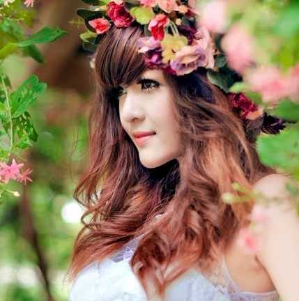 Nữ sinh có vẻ đẹp trong sáng như thiên thần