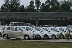 Đủ chiêu trò câu kéo khách hàng, ôtô vì sao vẫn ế?