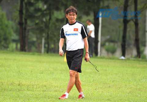 HLV Phanh Thanh Hùng trở thành thuyền trưởng ĐTVN