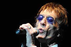 Huyền thoại ban nhạc Bee Gees qua đời ở tuổi 62
