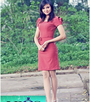 Thời trang công sở Iris khuyến mãi nhân dịp hè 2012