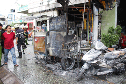 Cháy cửa hàng xăng dầu, bé 4 tuổi tử vong