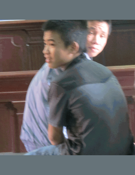 Cưỡng dâm bé gái 13 tuổi vẫn nghĩ là trò đùa