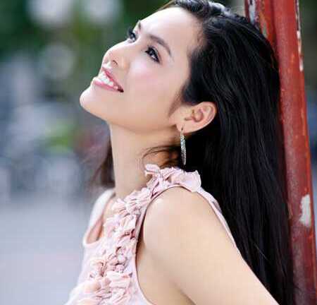 Thêm một 'người cũ' chỉ trích Á hậu Hoàng My gian dối