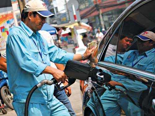 Xăng giảm 600 đồng/lít từ 15h30 hôm nay