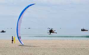 Video: Trình diễn ấn tượng của quán quân Dù bay 2012